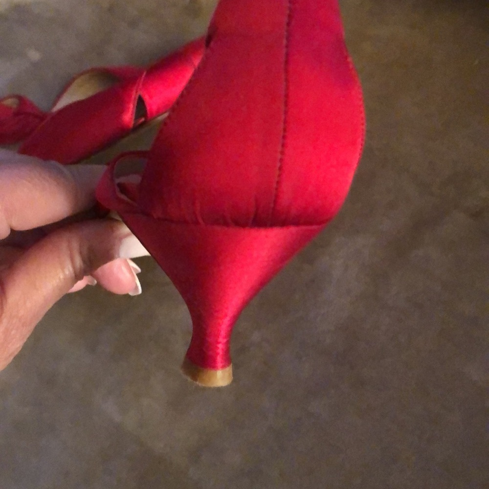 Manolo Blahnik Red Silk T-straps Kitten Heel Sz. 38 1/2 - Picture 10 of 12